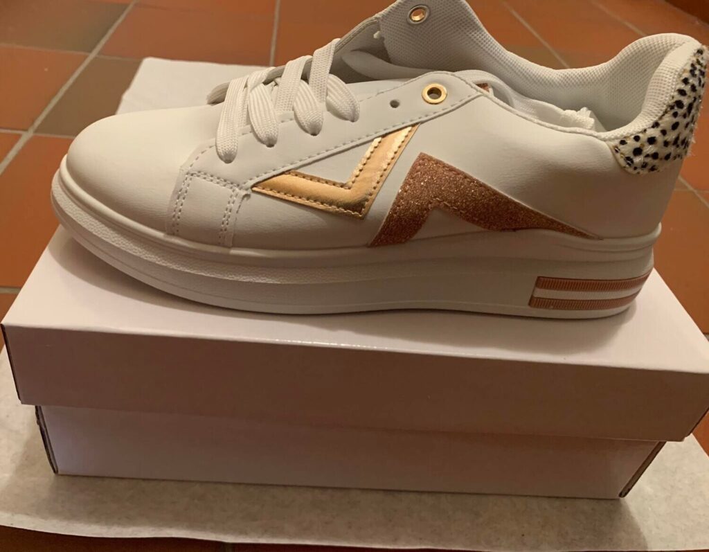 Witte sneakers – Schoenen